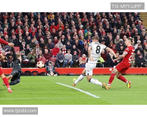 球星互动精彩瞬间全记录 足球巨星之间的默契与挑战 球星互动精彩瞬间全记录 足球巨星之间的默契与挑战