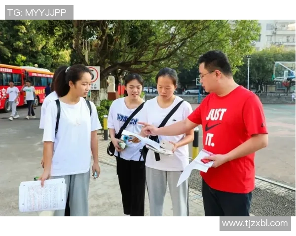 足球场上的搞笑瞬间:这些球星让你笑到停不下来 足球场上的搞笑瞬间:这些球星让你笑到停不下来